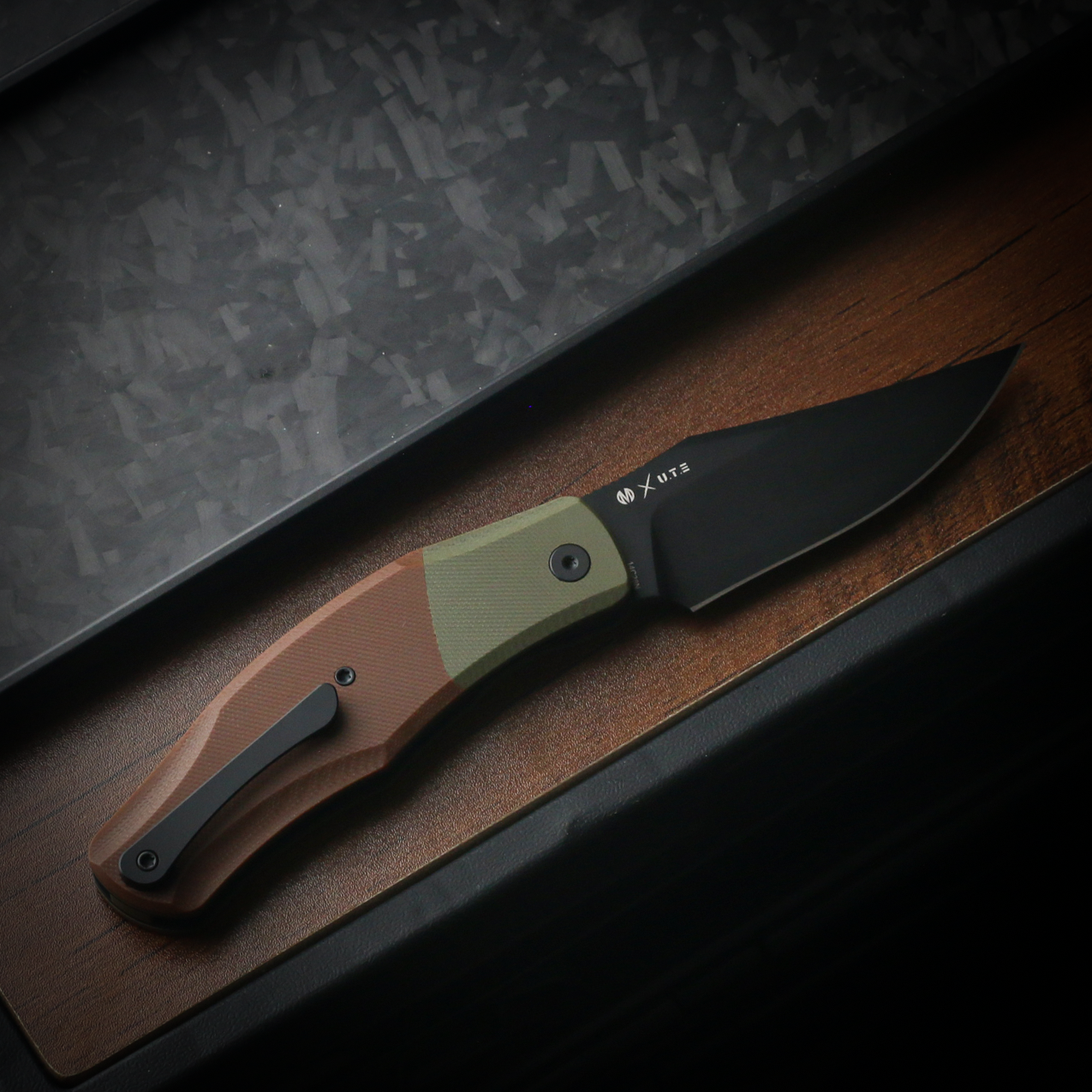 Old Fashioned Green & Brown G10