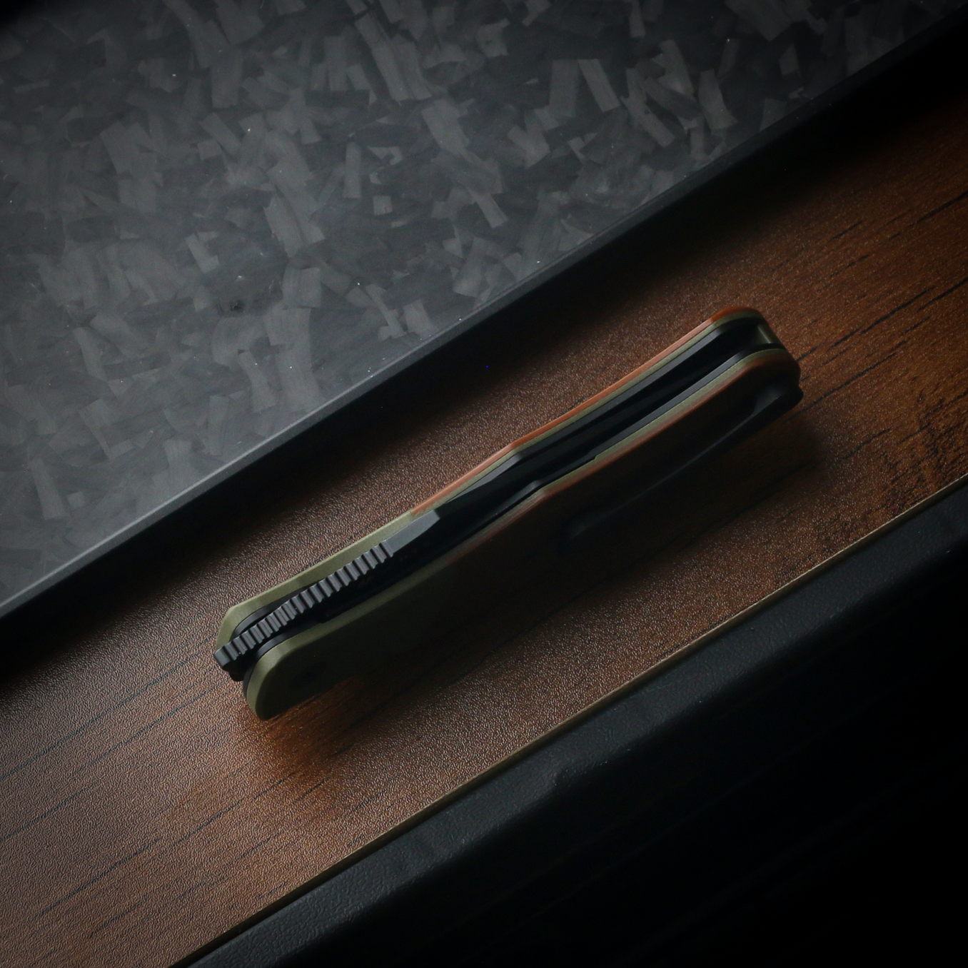 Old Fashioned Green & Brown G10