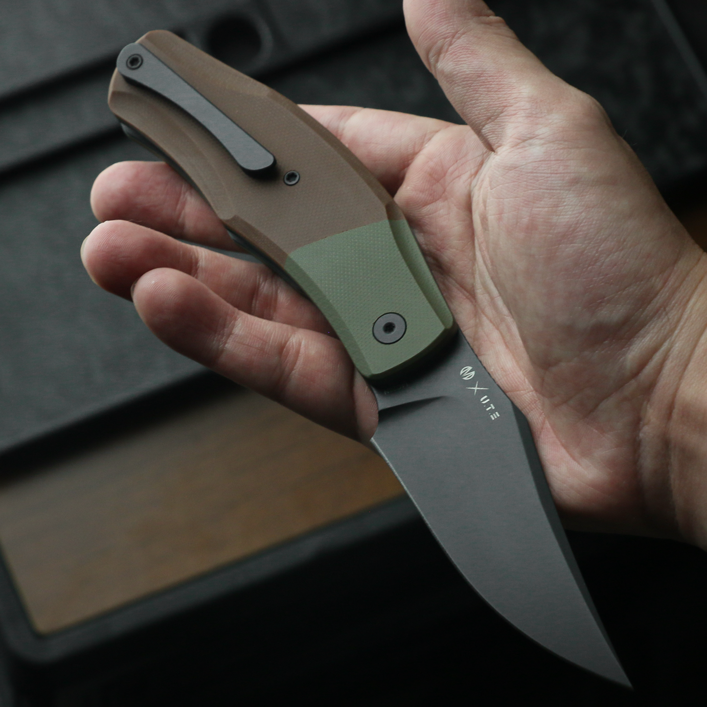 Old Fashioned Green & Brown G10